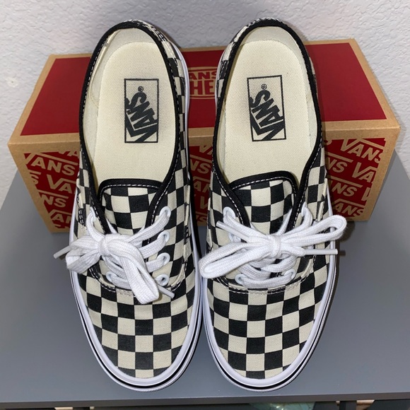 SOLD - Picture 4 of 7